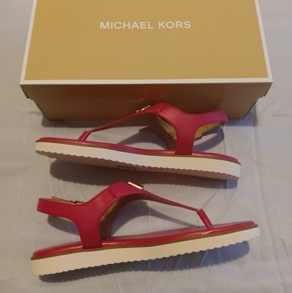 Michael Kors Jilly Thong Sandals - Picture 13 of 13